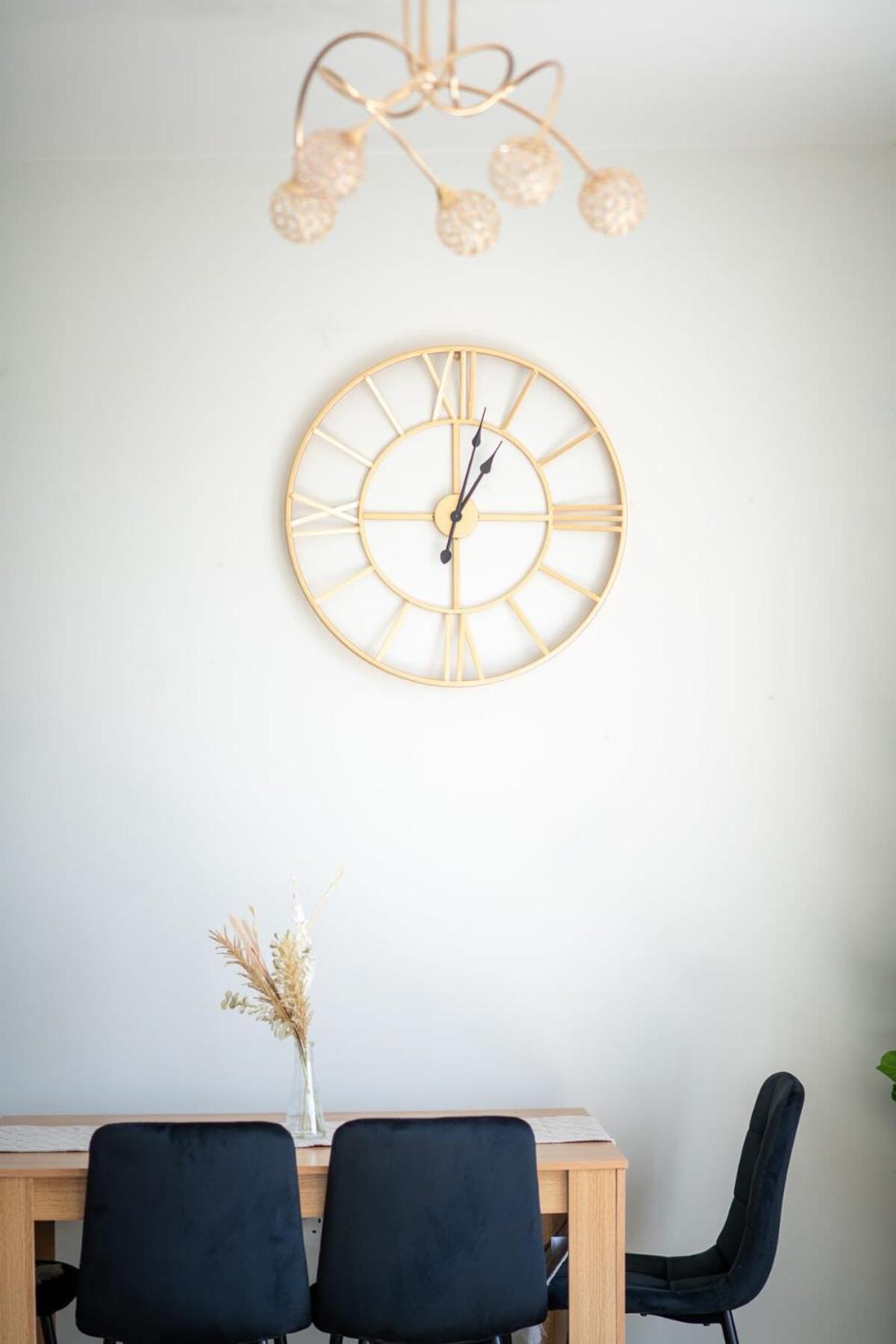 Modern 2 Bed In - Sleeps 5 * Crawley (West Sussex)