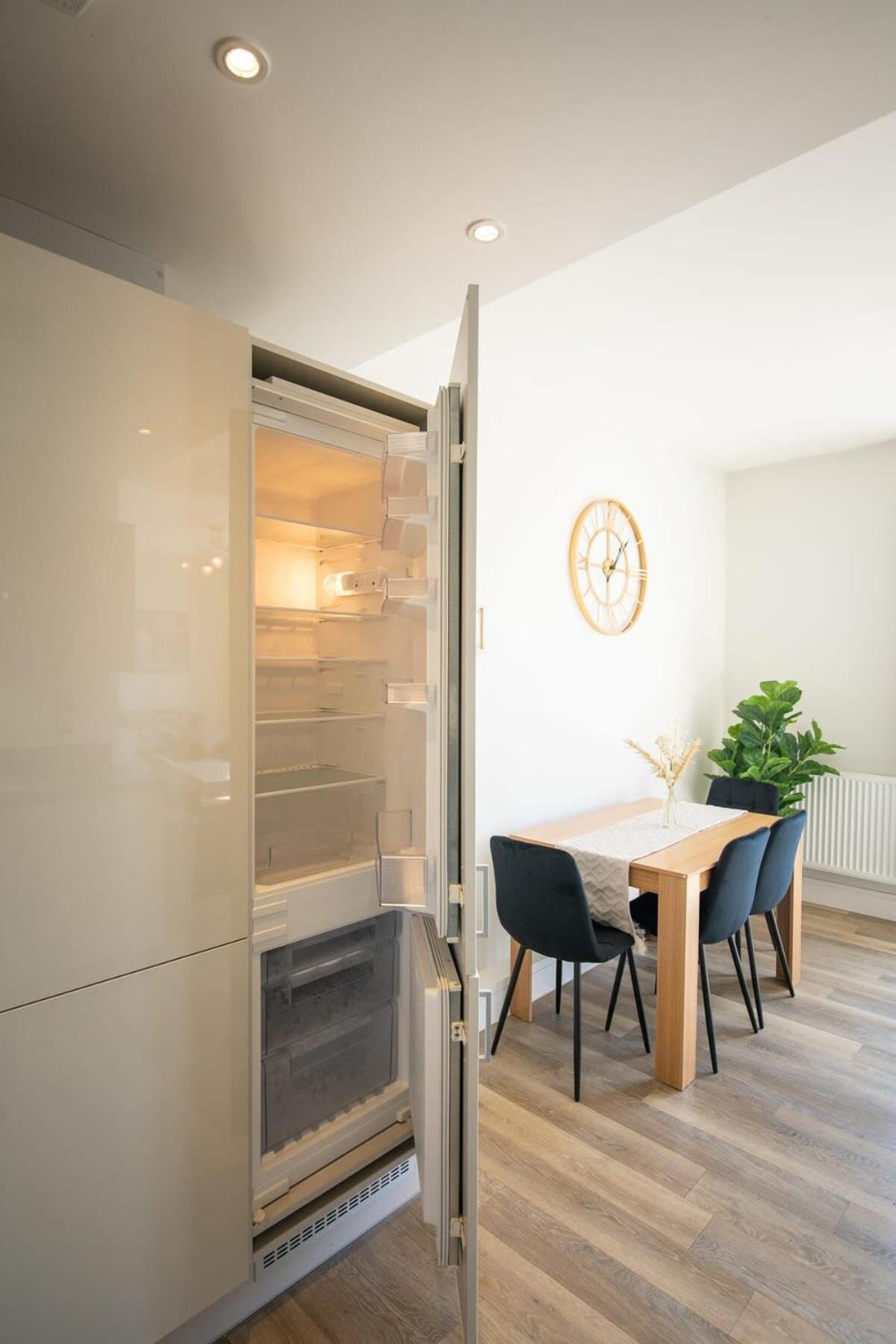 Modern 2 Bed In - Sleeps 5