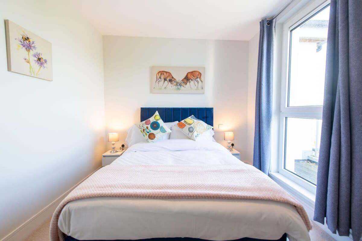 Modern 2 Bed In - Sleeps 5 Appartement Crawley (West Sussex)