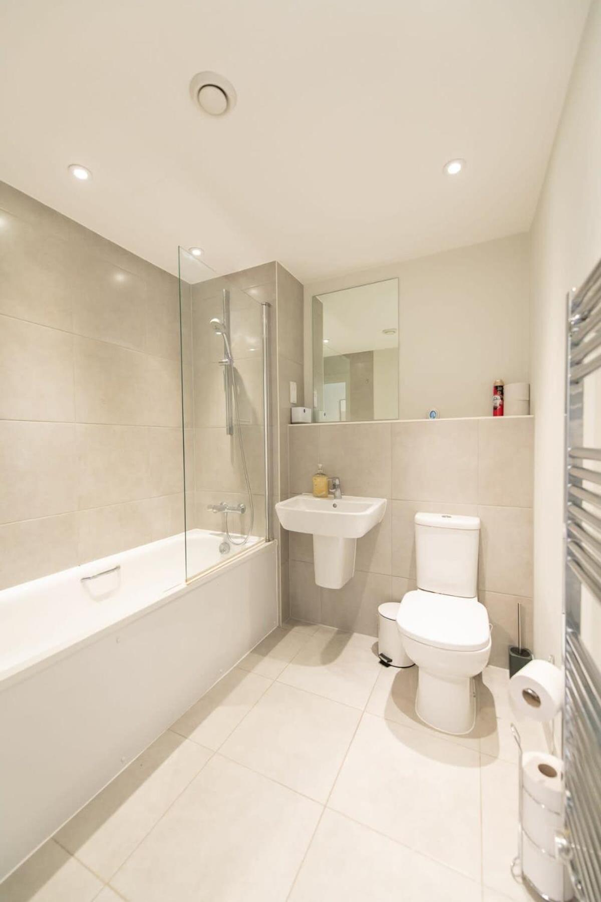 Modern 2 Bed In - Sleeps 5 Appartement *